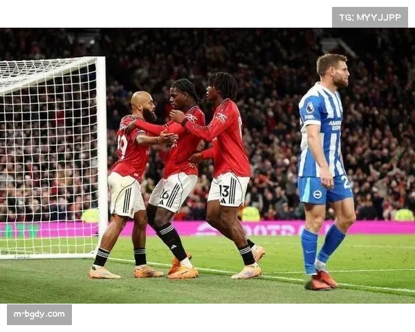 VAR争议再起：曼联点球未判引发裁判标准讨论