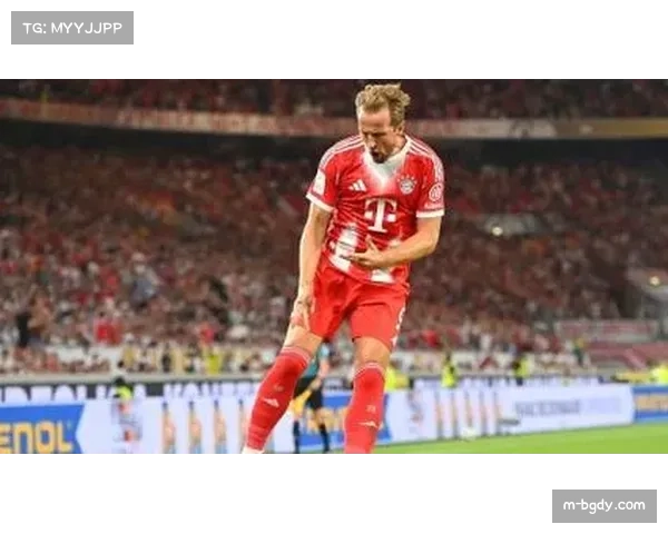 拜仁主场3-1逆转圣保利，凯恩三度中柱后队友补时解决战斗