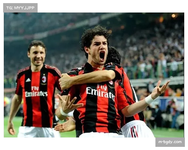 帕利尼亚第82分钟替补登场后近门铲射破门，热刺客场绝杀狼队